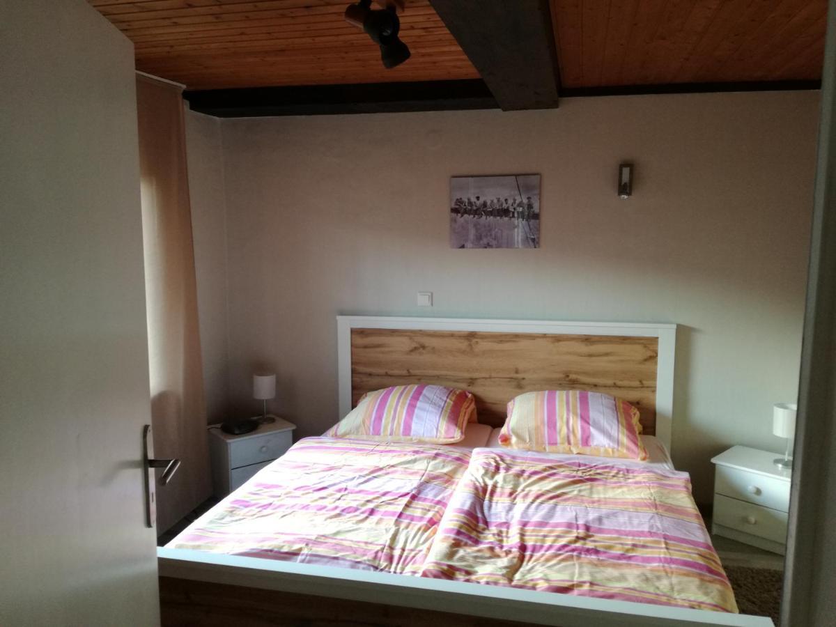 Ferienwohnung Edi Fischer Oberfell Exterior foto