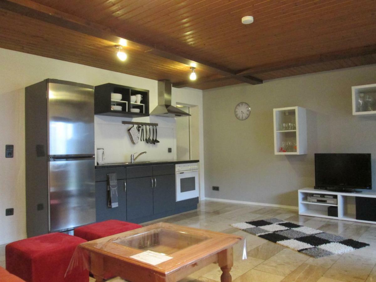 Ferienwohnung Edi Fischer Oberfell Exterior foto